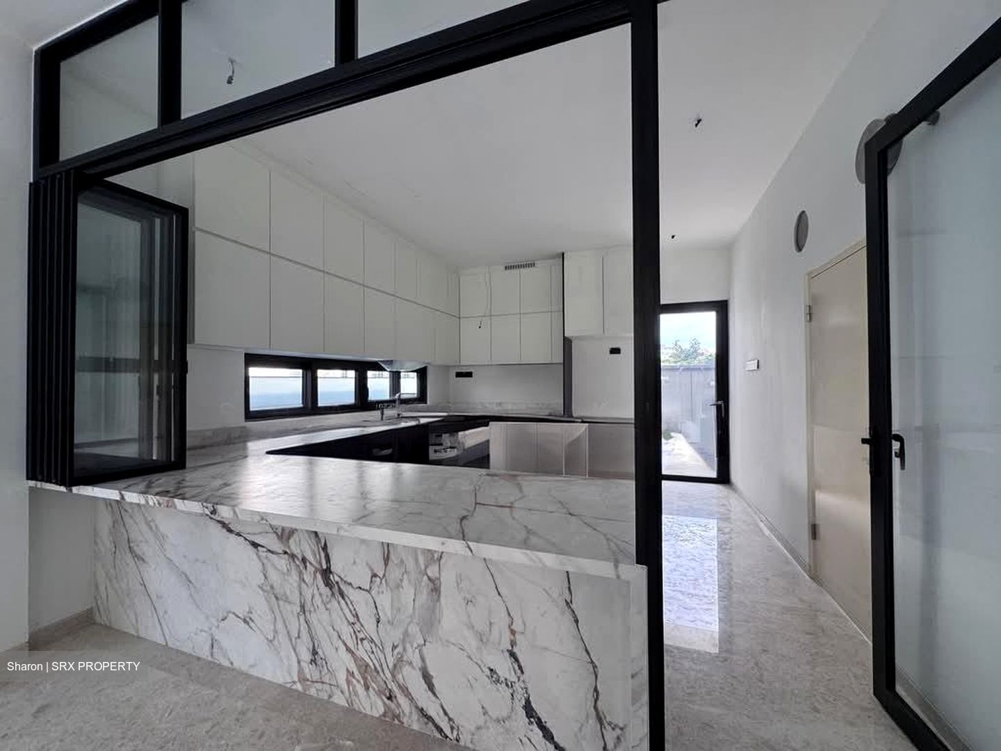 Palm Grove Avenue (D19), Terrace #577226741
